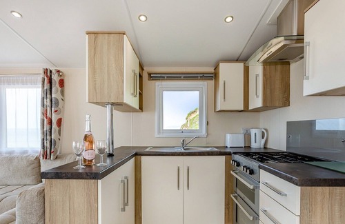 Bridport House | 3 bedroom accommodation in Burton Bradstock, Bridport