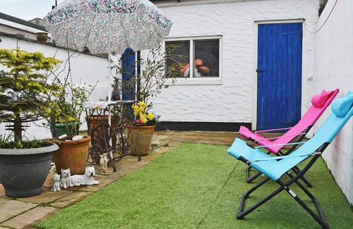 Holyhead Cottage | 3 bedroom accommodation in Holyhead