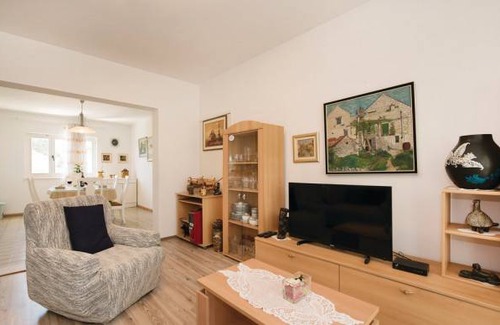 Ruzic House | 3 bedroom accommodation in Ruzic