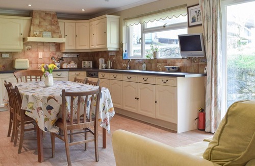 Haverfordwest Cottage | 3 bedroom accommodation in Camrose