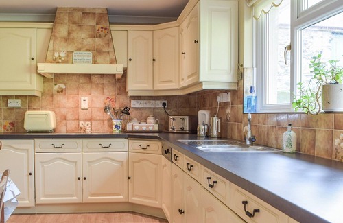 Haverfordwest Cottage | 3 bedroom accommodation in Camrose