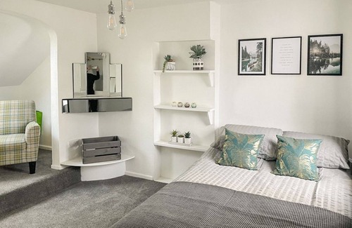 Porthcawl Cottage | 3 bedroom accommodation in Porthcawl, near Swansea