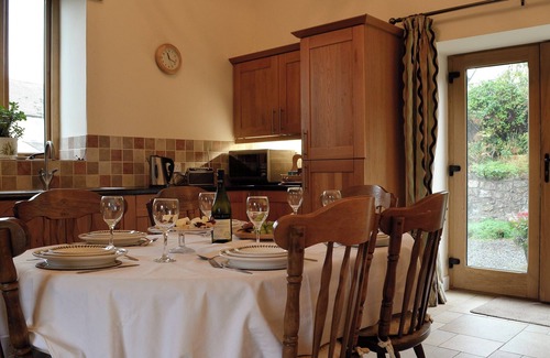 Crynant Cottage | 3 bedroom accommodation in Middleton, near Swansea