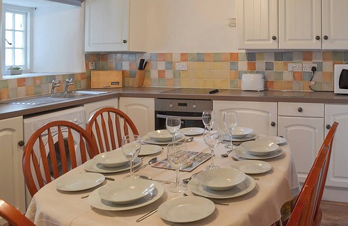Trebarwith Cottage | 3 bedroom accommodation in Trebarwith, Delabole