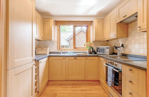 Tilford Ski Chalet | 3 bedroom accommodation in Tilford, Farnham