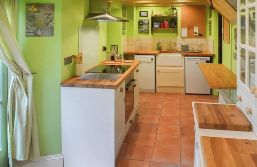 Dinas Cross Cottage | 3 bedroom accommodation in Brynhenllan, Dinas Cross, Pembrokeshire