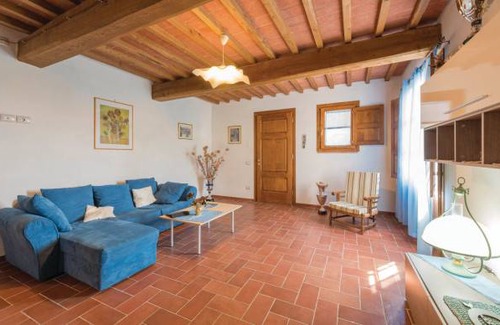 Buti Apartment | 3 bedroom accommodation in Buti (PI)