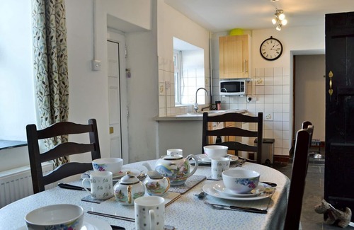 Margam Cottage | 3 bedroom accommodation in Cwmtwrch, near Swansea