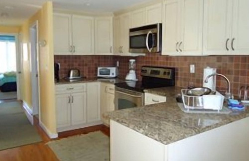 South Beach Haven Condo | 3 bedroom accommodation in Holgate