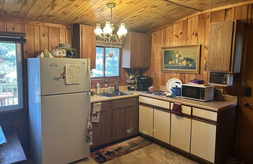 Lake Luzerne-Hadley Cabin | 3 Bedroom Adirondack Cabin 400m From Lake, 10 min to Lake George, 20 to Saratoga