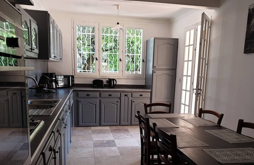 Saint-Didier House | 3 bedroom air-conditioned villa