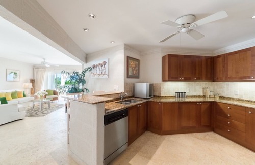 Merlin Bay Apartment | 3-bedroom apartment in Saint James with fitness room