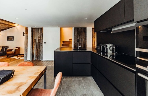 Demi-Quartier Apartment | 3-bedroom apartment, ideal for 2 families. Top-of-the-range amenities.