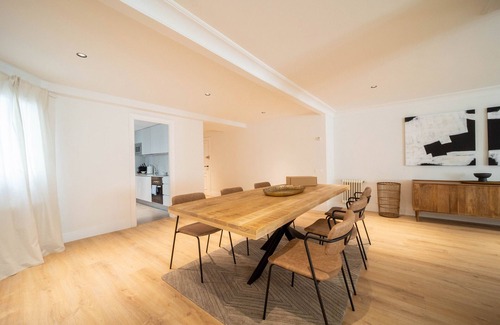 Nueva Espana Apartment | 3 bedroom apartment in Castellana by Sharing Co.