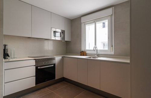 Nueva Espana Apartment | 3 bedroom apartment in La Castellana Sharing Co.