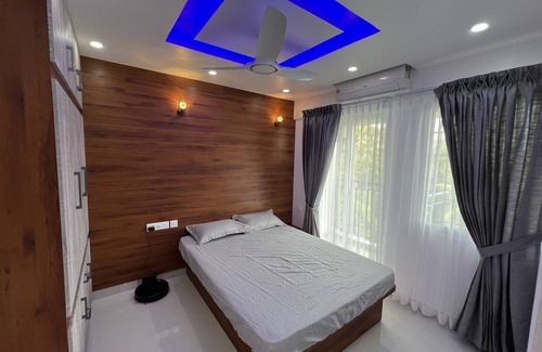 Kochi Apartment | 3 Bedroom Apartment in Kochi - 5 mnt from Lulumall