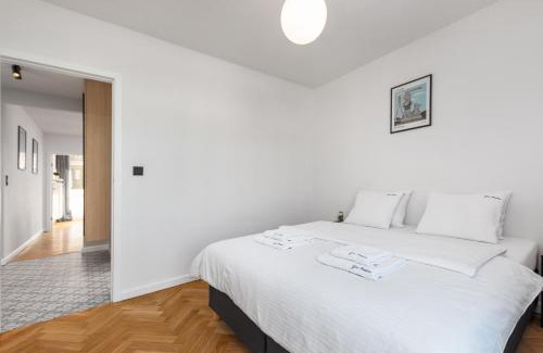 Powisle Apartment | 3 Bedroom Apartment Lipowa by Your Freedom