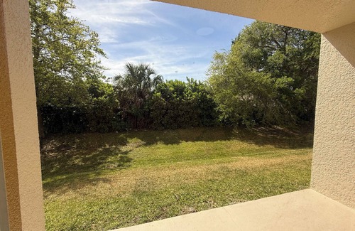 Hopkins Fitch Grant Apartment | 3-bedroom apartment in brilliant Holly Hill with WiFi, AC