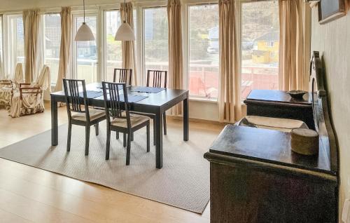 Mandal House | 3 Bedroom Awesome Apartment In Mandal