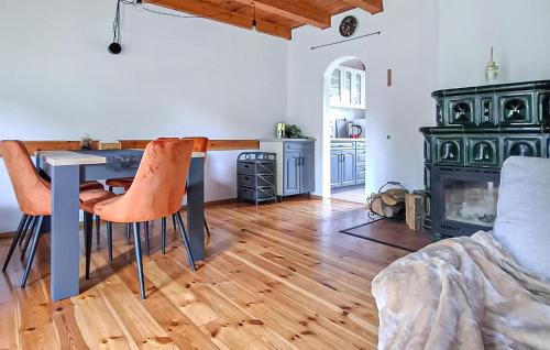 Nowe Warpno House | 3 Bedroom Awesome Home In Nowe Warpno
