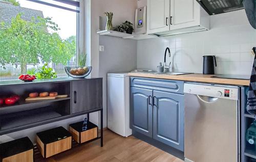 Nowe Warpno House | 3 Bedroom Awesome Home In Nowe Warpno