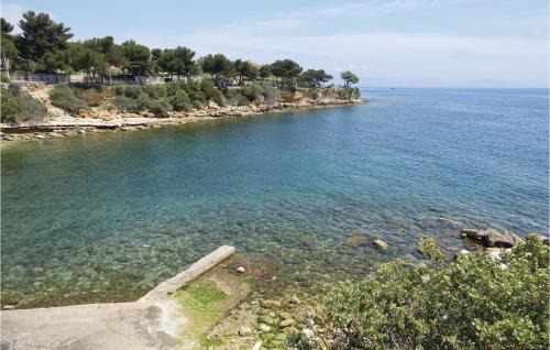 Martigues House | 3 Bedroom Awesome Home In Carro