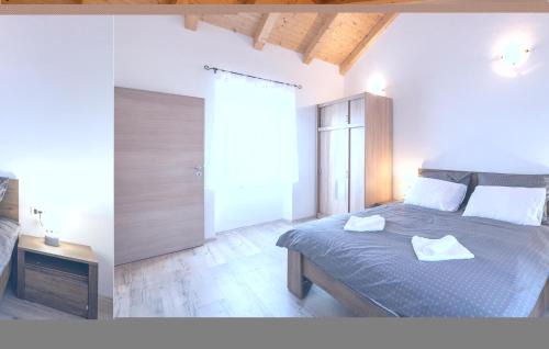 Pomer House | 3 Bedroom Awesome Home In Medulin