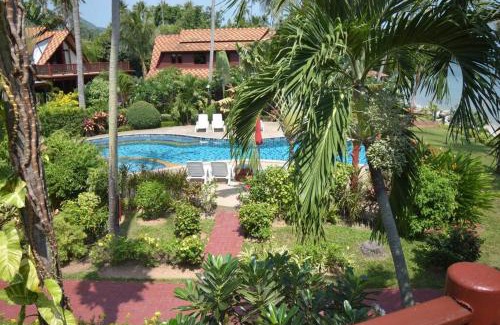 Bang Po Villa | 3 Bedroom Beach Front Villa 5 with 2 pools P3 SDV026-By Samui Dream Villas
