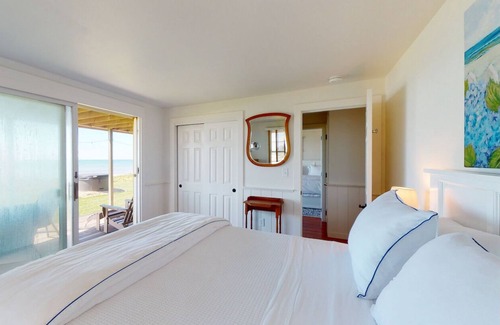 Nantucket Cottage | 3 Bedroom Beach Front Cottage - 16 Sheep Pond Road