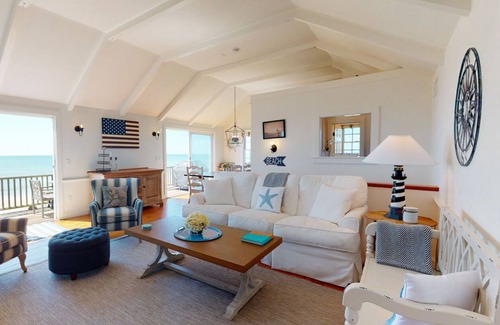 Nantucket Cottage | 3 Bedroom Beach Front Cottage - 16 Sheep Pond Road