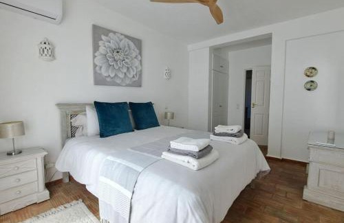 Praia da Luz House | 3 bedroom Beach House in Luz