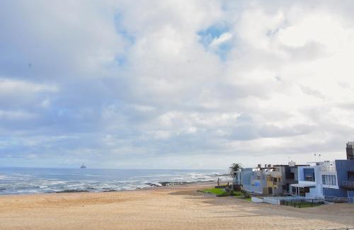 Rand Rifles House | 3-bedroom beach house