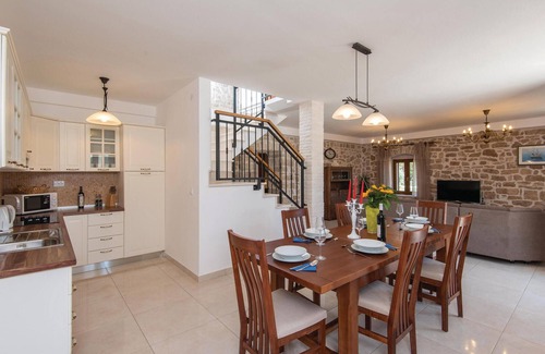 Loviste House | 3 bedroom beautiful home in Loviste