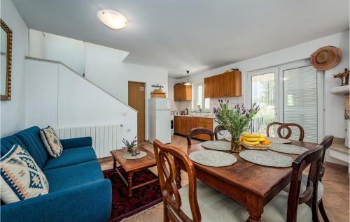 Peruski House | 3 Bedroom Beautiful Home In Pavicini