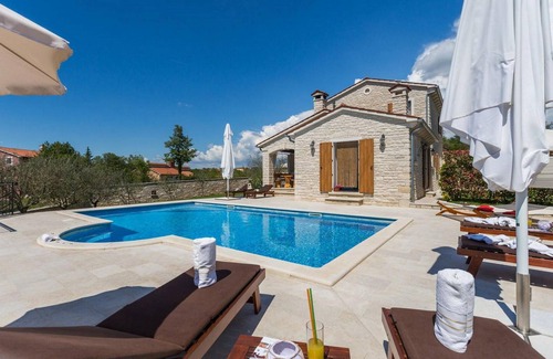 Jakovici House | 3 bedroom beautiful home in Tinjan