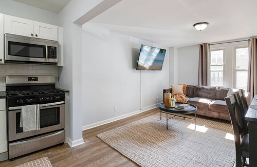 Glen Ridge Apartment | 3 Bedroom Beauty in Bloomfield