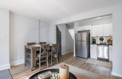 Glen Ridge Apartment | 3 Bedroom Beauty in Bloomfield