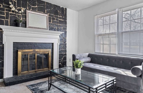 Greensboro House | 3-bedroom building in delightful Greensboro with AC, WiFi. Enjoy your stay