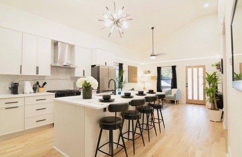 Pittsburgh House | 3-bedroom bungalow in beautiful Atlanta