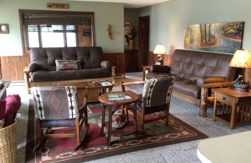 Three Lakes Cabin | 3 Bedroom Cabin on the Water @ Northernaire. Booking for Summer Now.