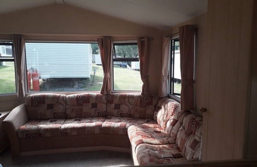 Cowes Cabin | 3-Bedroom caravan at Thorness bay