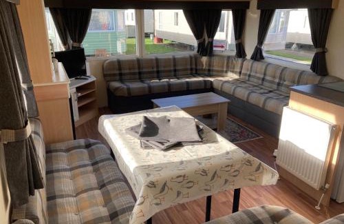 Porthcawl House | 3 Bedroom Caravan - Maples 126, Trecco Bay