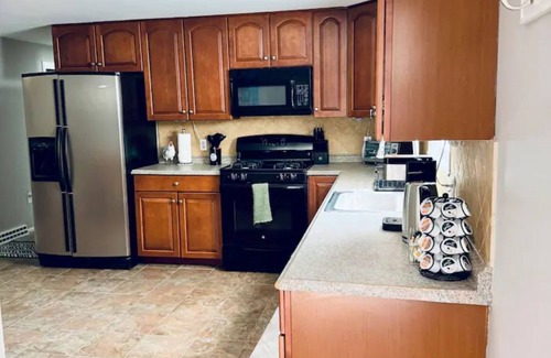 The Lanes Condo | 3-bedroom Centrally-located Condo in fantastic Waltham!