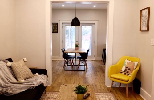 Waterloo House | 3-BEDROOM CENTURY MODERN HOME UPTOWN WATERLOO