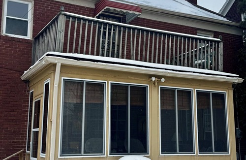 Garfield Heights House | 3-bedroom Château in welcoming Garfield Heights with WiFi, AC