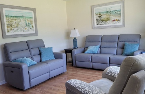 Port Charlotte House | 3 bedroom, Close to many restaurants