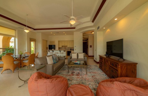Herradura Condo | 3 Bedroom Condo with Beach Club & Ocean Views
