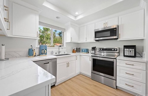 Laguna Niguel Condo | 3 Bedroom Condo L-460443 by Houzlet