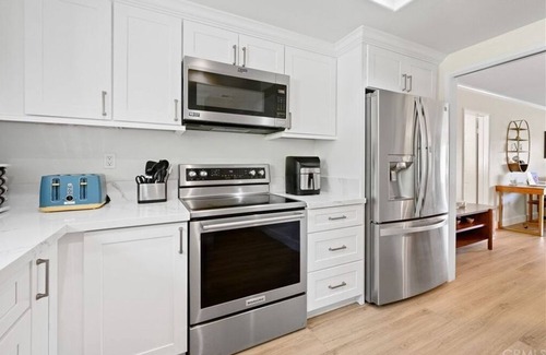 Laguna Niguel Condo | 3 Bedroom Condo L-460443 by Houzlet