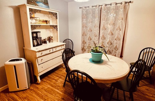 Dowagiac House | 3-bedroom country house in charming Dowagiac with WiFi and laundry.